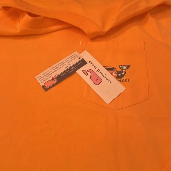 NWT Vineyard Vines LS Basketball Whale Pocket Tee - L - Picture 5 of 5